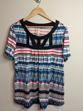 PerSeption Women Cutout Neck Tribal Print Top 2X Blue Coral Black Short Sleeve